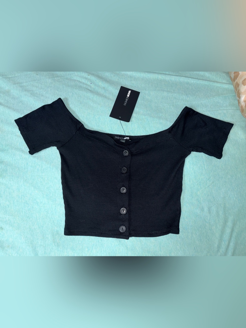 *BRAND NEW* Fashion Nova Women’s Medium Short Sleeve Black Crop Top - Picture 2 of 7